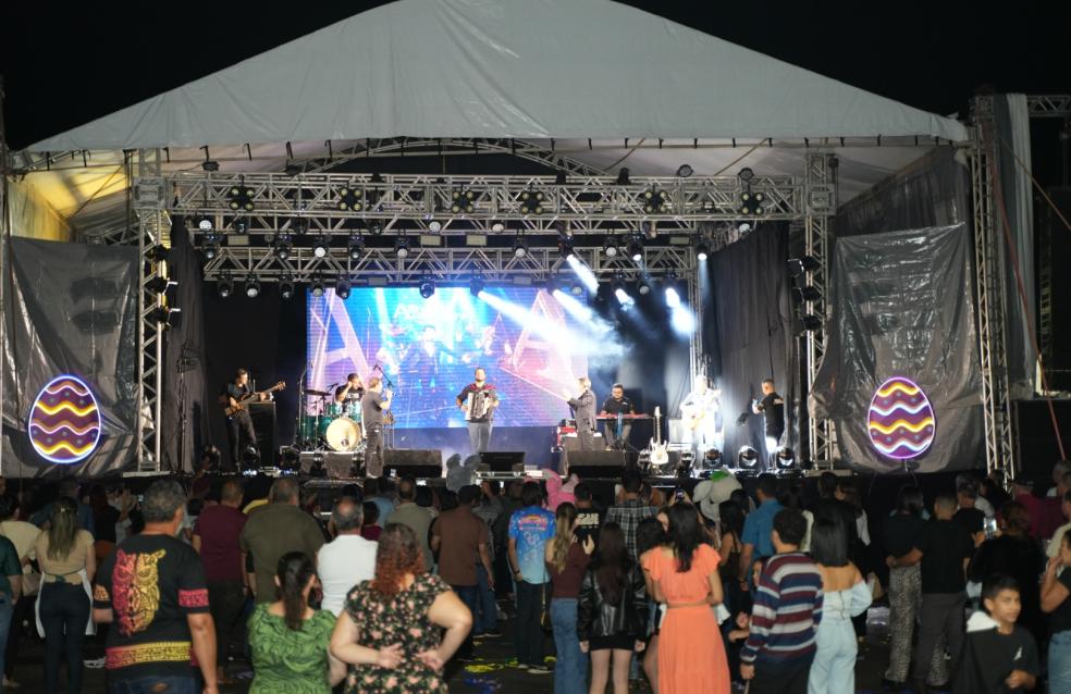 Abertura da Feira do Chocolate atrai  famílias ao Ginásio Internacional em Catalão