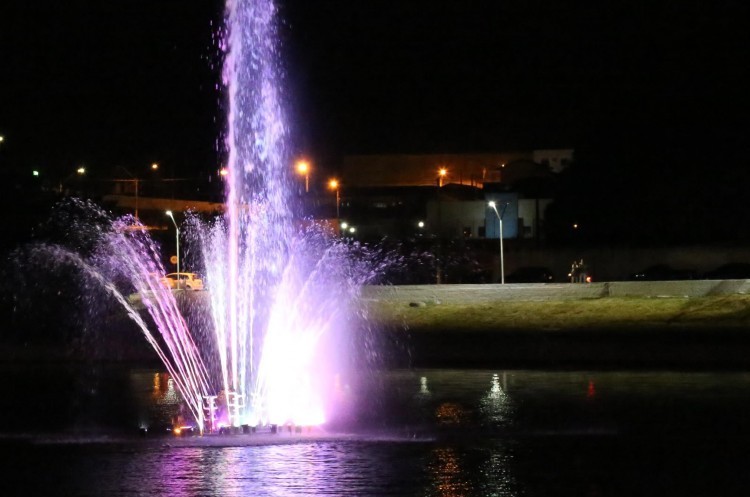 Catalão ganha fonte luminosa na represa do Haley