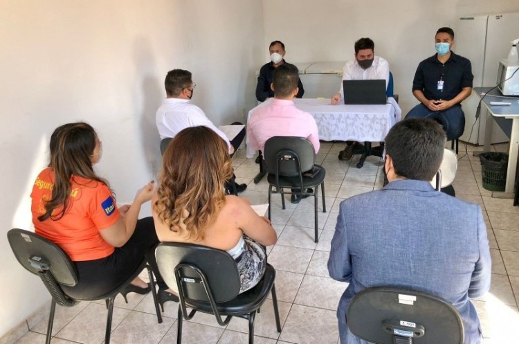 Para discutir reclamações frequentes, Procon de Catalão promove reunião com gerentes de agências bancárias