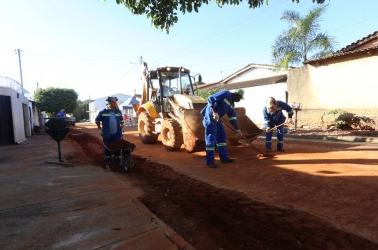 Castelo Branco recebe extensão da rede de esgoto